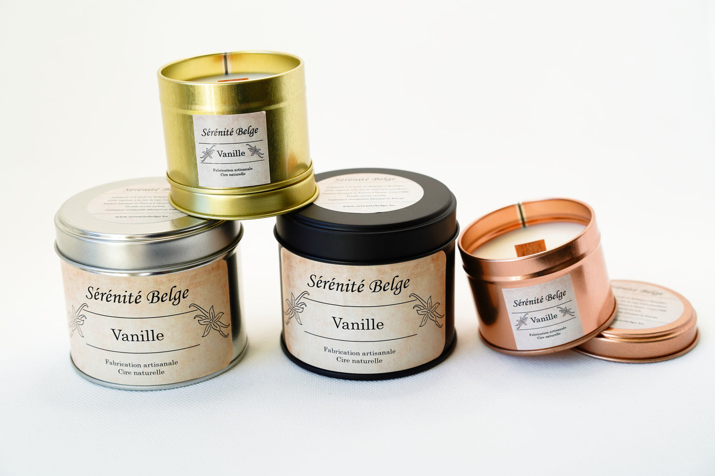 Bougie petit format de couleur dorée au parfum vanille